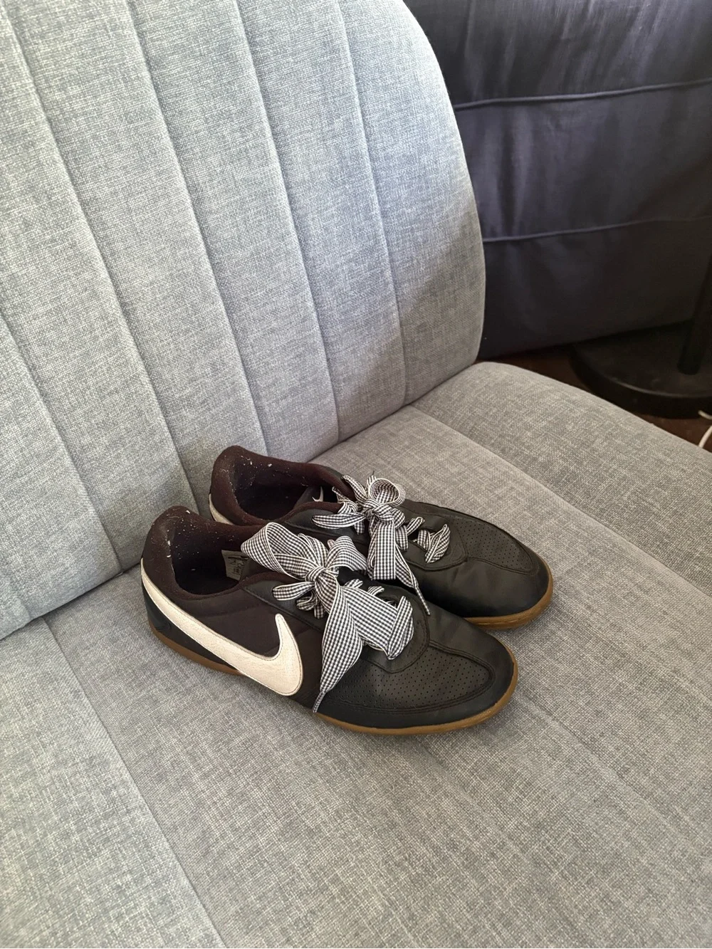 Nike Women’s Black/White Indoor Court Athletic Shoes
